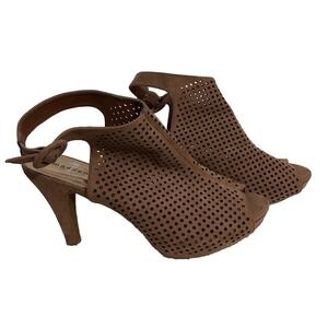 Madden Girl Women's  Sz 10 Faux Leather Tan Peep Toe Sandals Ankle Strappy Heels